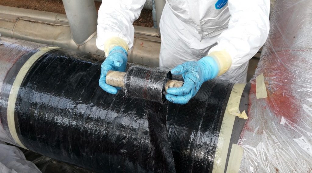 Reparatur und Verst&auml;rkung einer Rohrleitung